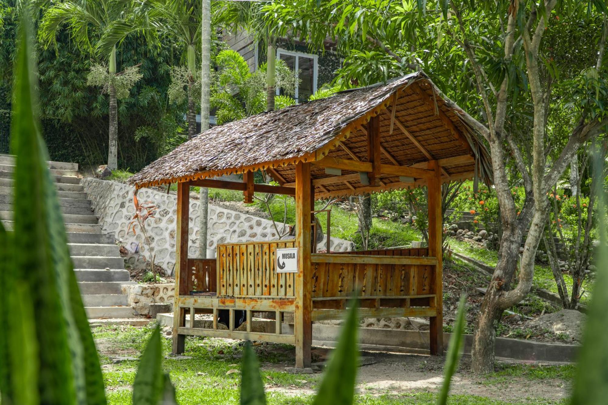 The Hawk'S Nest Resort Sabong Exterior foto