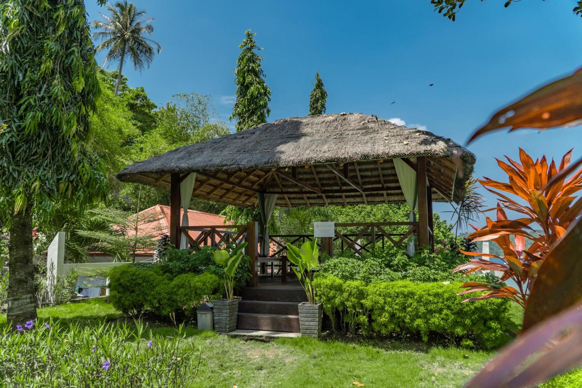 The Hawk'S Nest Resort Sabong Exterior foto