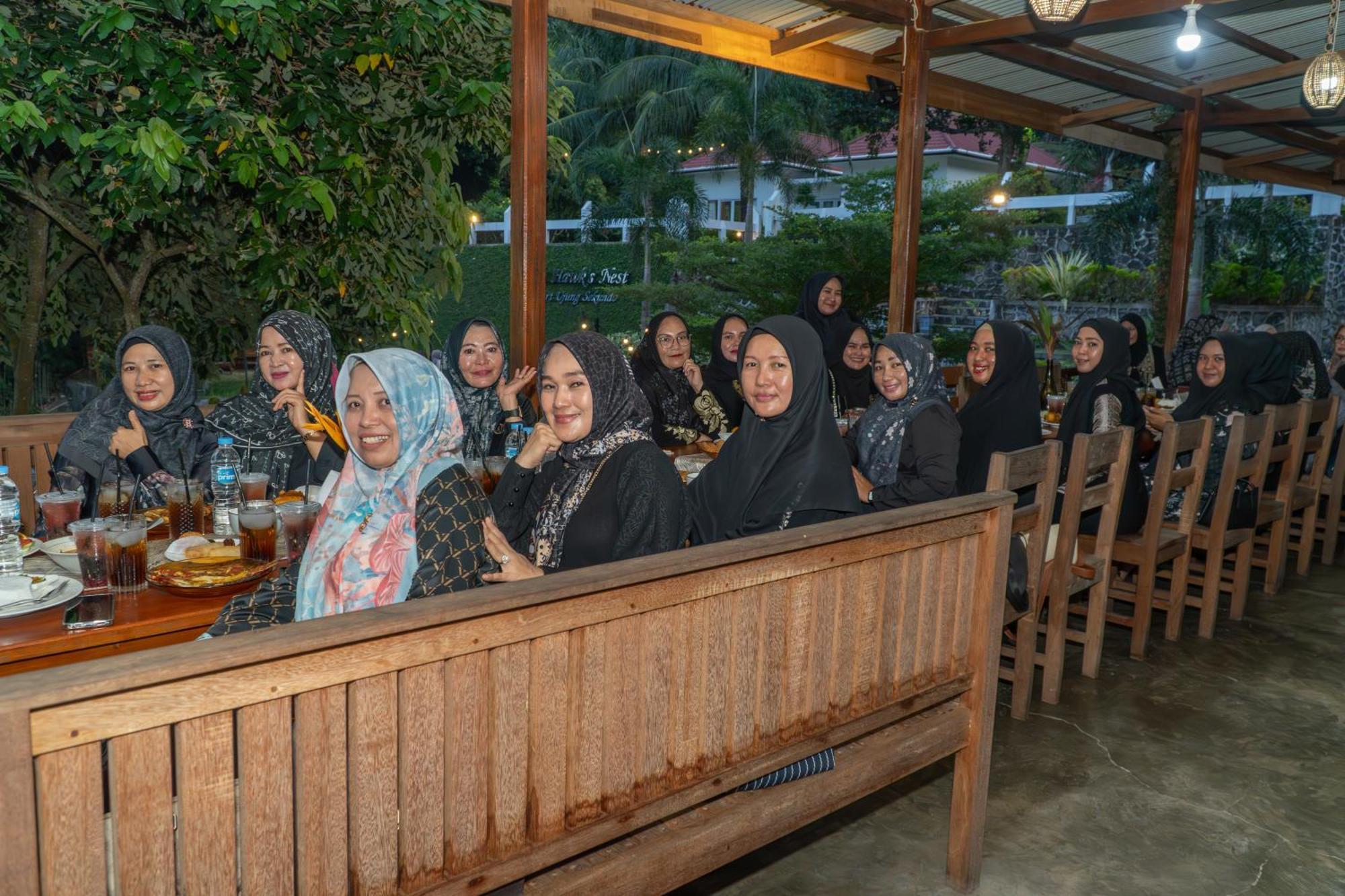 The Hawk'S Nest Resort Sabong Exterior foto